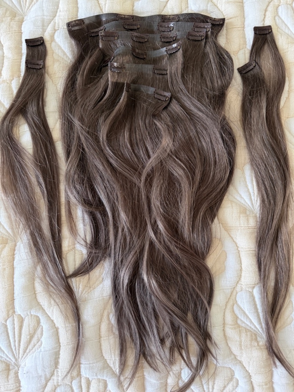 Luxy Hair | 20” Seamless Sandy Brown Clip-Ins (180g)